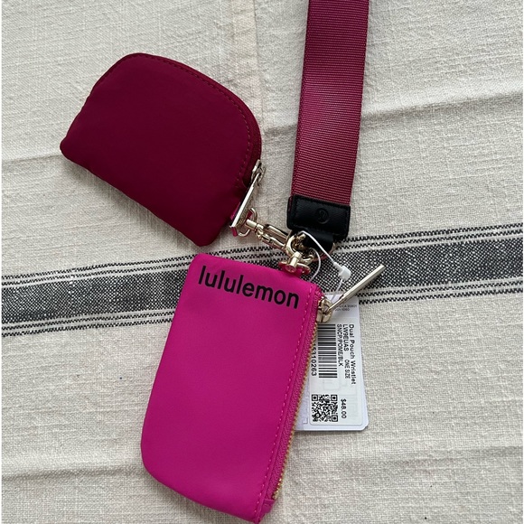Lululemon Dual Pouch Wristlet - Picture 9 of 10